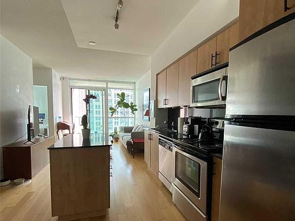 4th image of 215 Fort York Blvd #3301