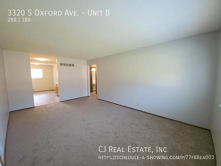 3320 S Oxford Ave #B — Photo 2