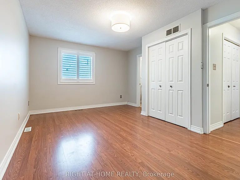 165 Main St E #7 — Photo 3