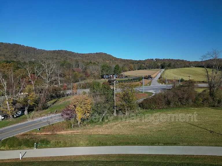 588 Ray Hill Rd #A — Photo 61