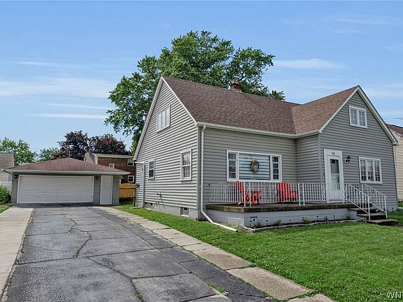 2nd image of 134 Woodlawn Ave