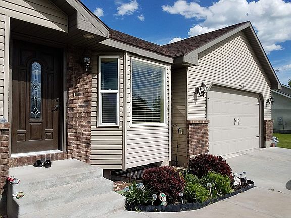 3rd image of 3062 N Wildflower Dr