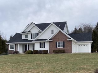 8281 N Ridge Trl, Milton, WI 53563