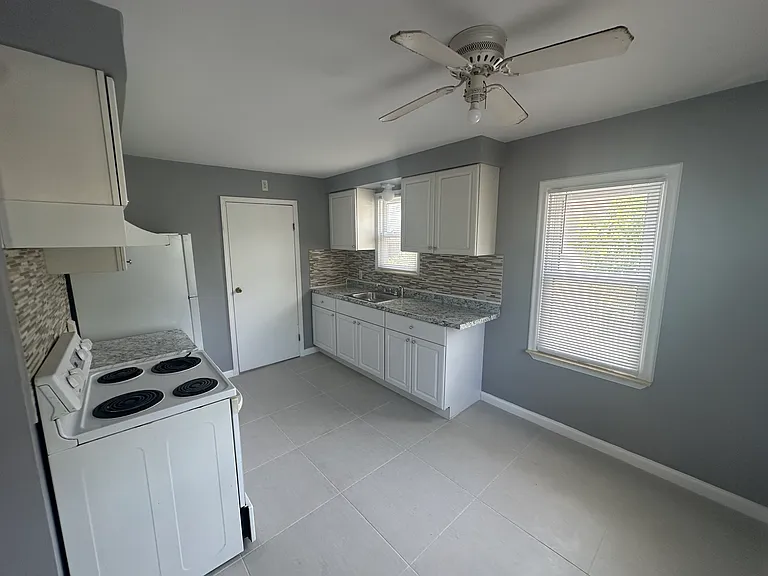 1816 Guthrie Ave — Photo 5
