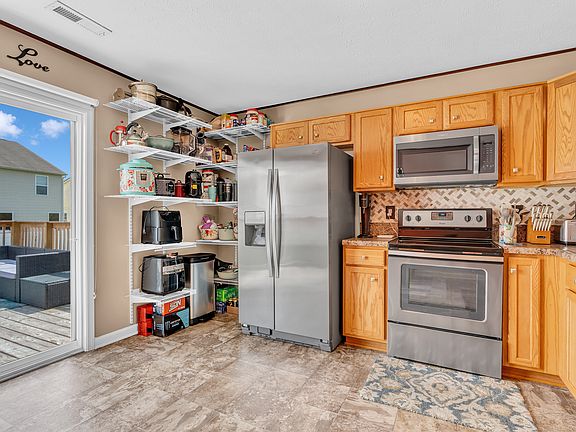 5th image of 6249 Emerald Lake Ct