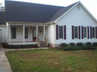 388 Birchfield Dr, Statham, GA 30666