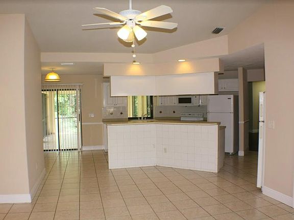3rd image of 8081 Cypress Dr S