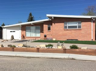 830 Windmill Rd, Cheyenne, WY 82001
