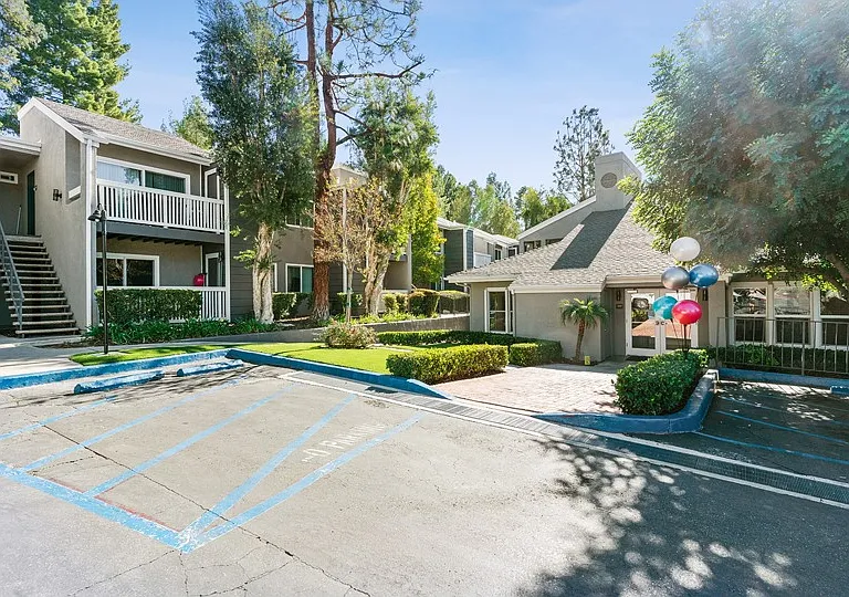 Arrive Santa Clarita — Photo 28