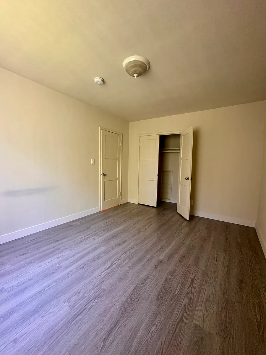 Building Photo - 651 Grand Ave #D
