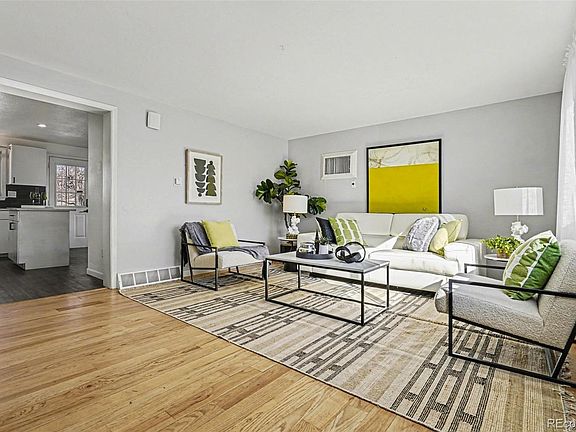 4th image of 3563 Leyden Street