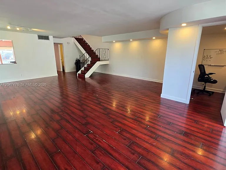 926 NE 27th Ave #926 — Photo 9