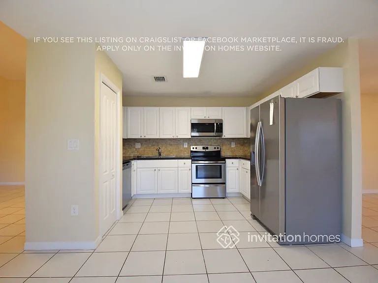 15341 SW 139th St — Photo 6