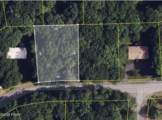 16/9 Cottonwood Ct, Milford, PA 18337