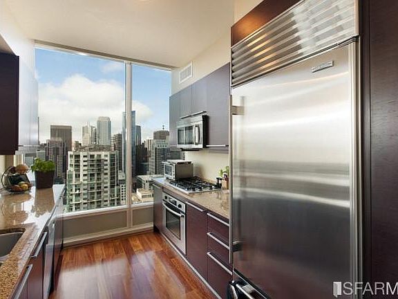 4th image of 425 1st St Unit 2706