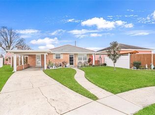 7424 Saturn Ct, Violet, LA 70092