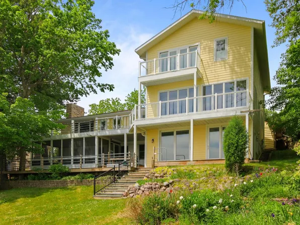 W2115 Beulah Heights ROAD, East Troy, WI 53120