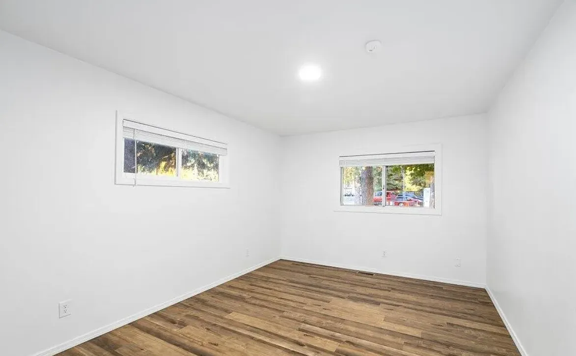 5 bed, 2940 sqft, $850 — Photo 3