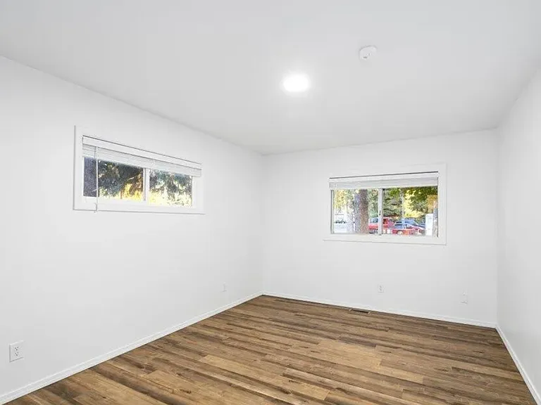 9725 N Gleason Rd — Photo 3