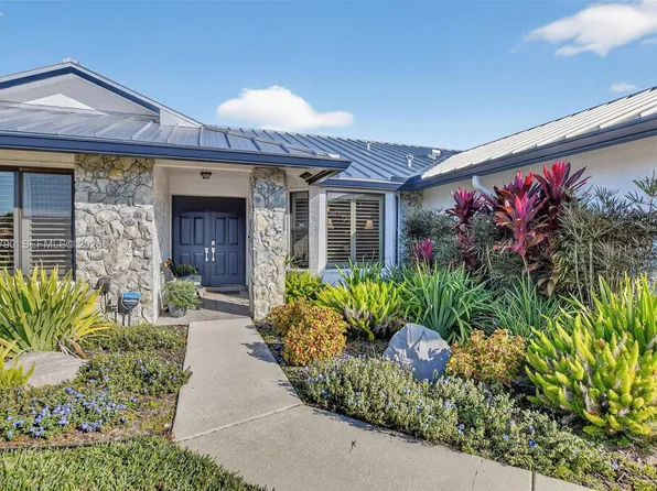 9943 Majorca Pl, Boca Raton, FL 33434