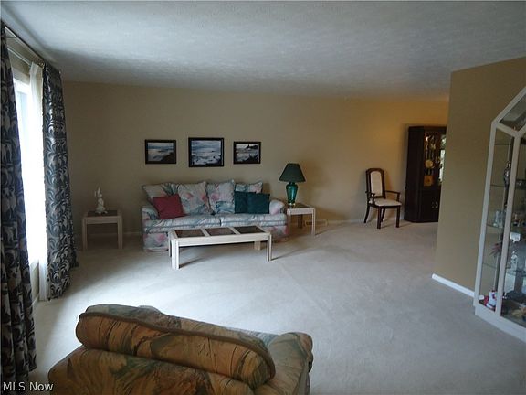 3rd image of 20540 Hemlock Cir