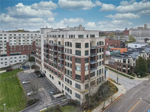 21 Furnace St Unit 701, Akron, OH 44308