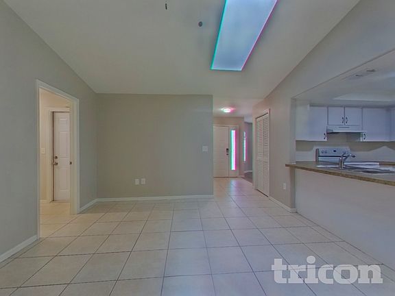 5th image of 5913 Fall River Dr