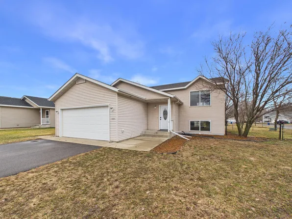 619 Hackberry Dr, Saint Joseph, MN 56374