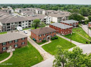 3218 Orchard Manor Cir, Louisville, KY 40220