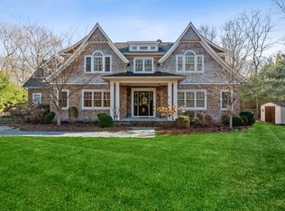 22 Woods Ln, Southampton, NY 11968