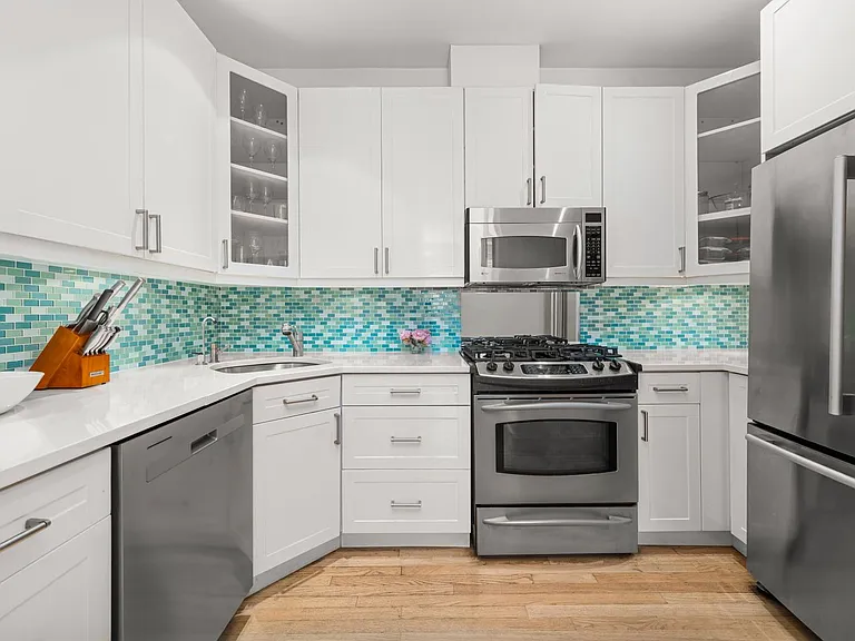 575 6th Ave #4B — Photo 8