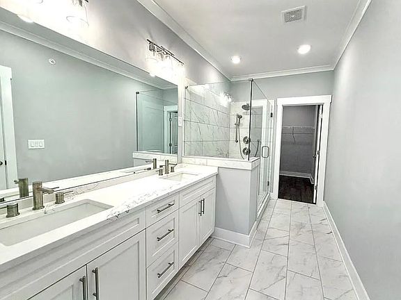 4th image of 1093 Robert Smalls Way