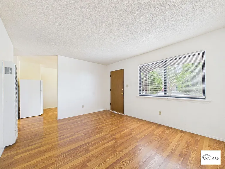 302 Artist Rd — Photo 5