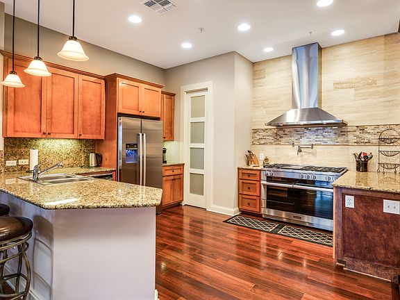 4th image of 230 Dwyer Ave #201