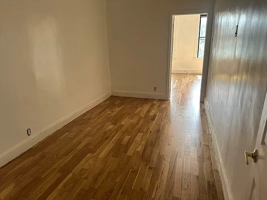 Bedroom, photo 2