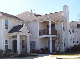 830 Honeybrook Cir, Stewartsville, NJ 08886