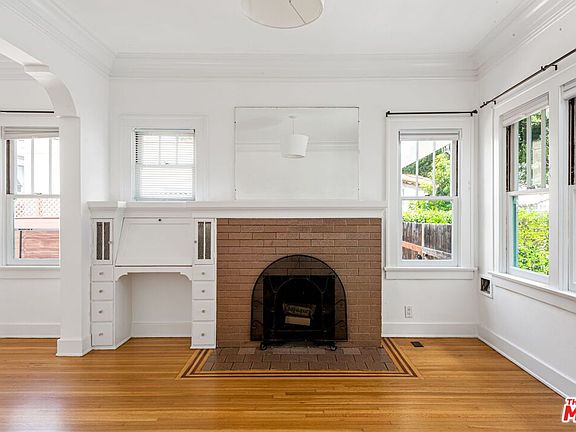 5th image of 4181 Lincoln Ave