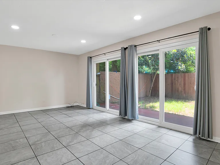 8140 Lillian Hwy — Photo 14