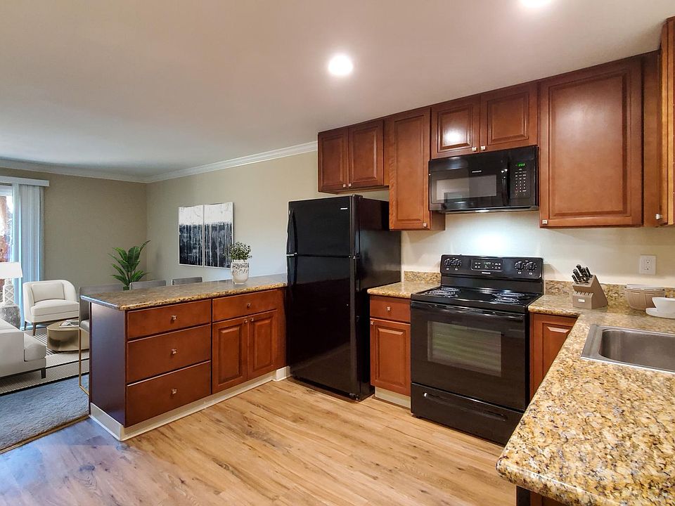 1st image of 16914 Sonoma Hwy APT 13