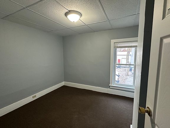 3rd image of 328 Sassafras St #328
