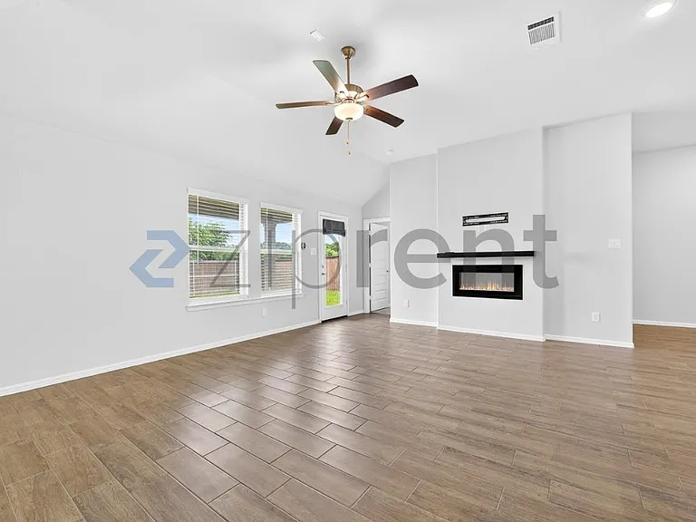 2608 Rambling Rd — Photo 13
