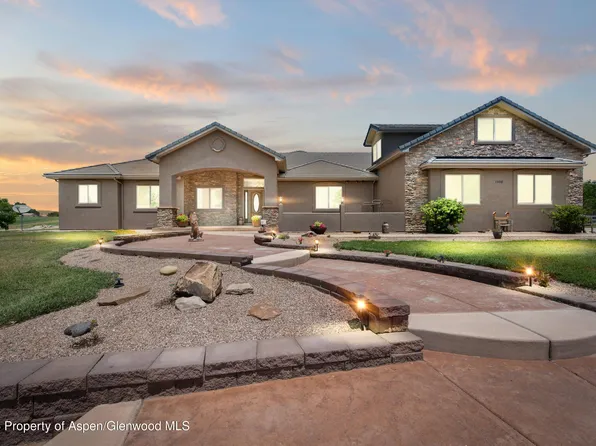 1306 Gold Lake Dr, Loma, CO 81524