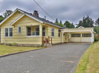 1140 Hemlock Ave, Coos Bay, OR 97420