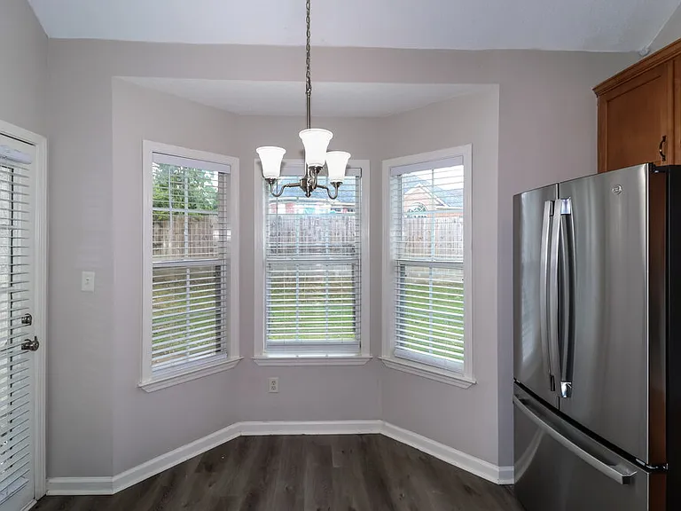 2658 Breezy Ridge Trl — Photo 6