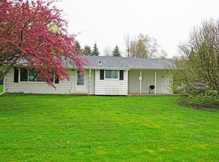 101 S Oakridge Dr, North Prairie, WI 53153