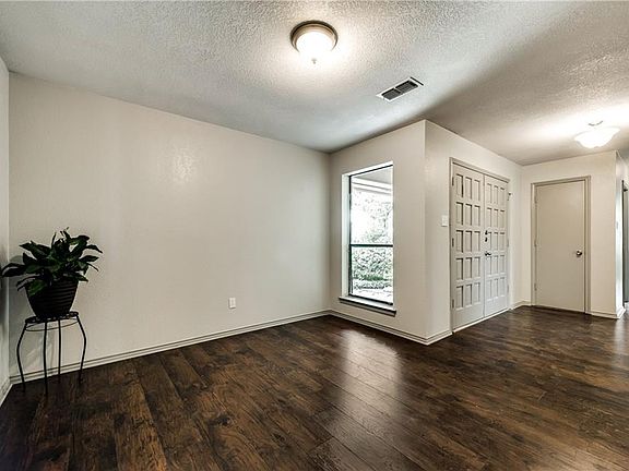 4th image of 3609 Willowbrook Dr