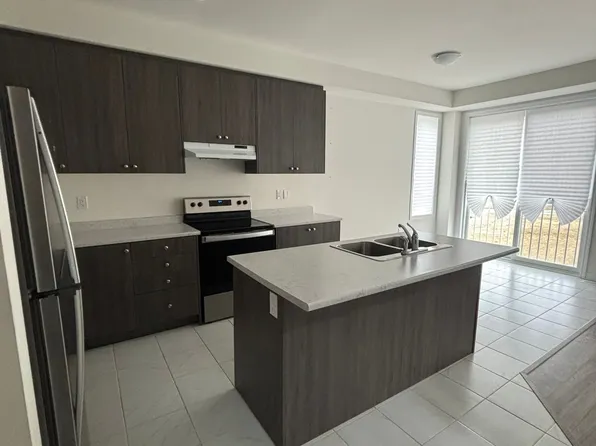 28 Abby Dr E, Wasaga Beach, ON L9Z 0K2