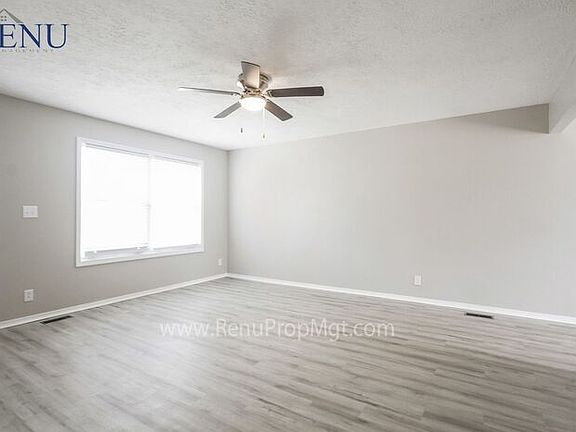 3rd image of 4450 N Sheridan Ave