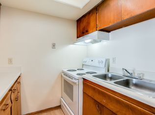 424 W 24th St APT 104, Minneapolis, MN 55405