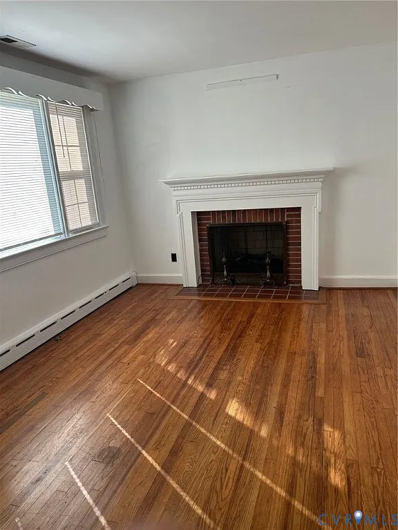 3 bed, 1.0 bath, 2064 sqft, $1,900 — Photo 2